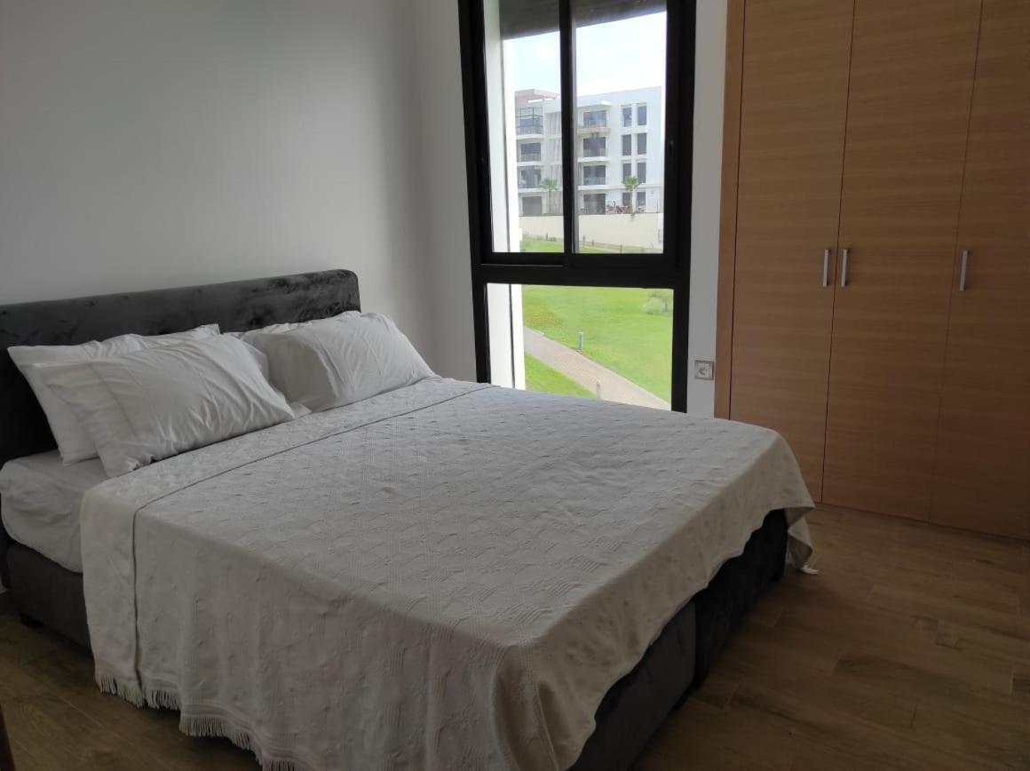 Bel Appartement A Plage Des Nation Salé Exteriör bild